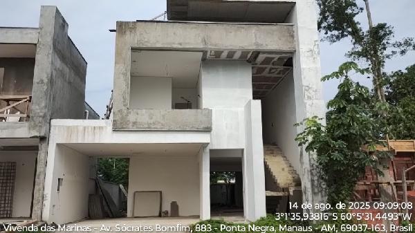 Casa em Manaus, Ponta Negra, Avenida Socrates Bonfim, N. 883, Lt 34, Qd B, AM. Área: 259.9m2