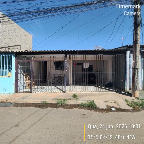 Casa em Samambaia, Samambaia Sul, Qr 511, N. S/N, Lt 18 Conj 04, DF. Área: 120m2