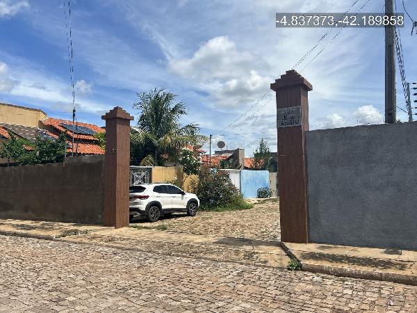 Casa em Campo Maior, Sao Luis, Rua Dos Comerciarios, N. 482, Qd 04 Cs 09, PI. Área: 102.51m2