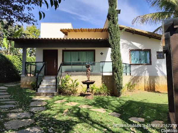 Casa em Capitólio, Eng José Mendes Juni, Travessa Das Barcas, N. 76, Qd F, MG. Área: 311m2