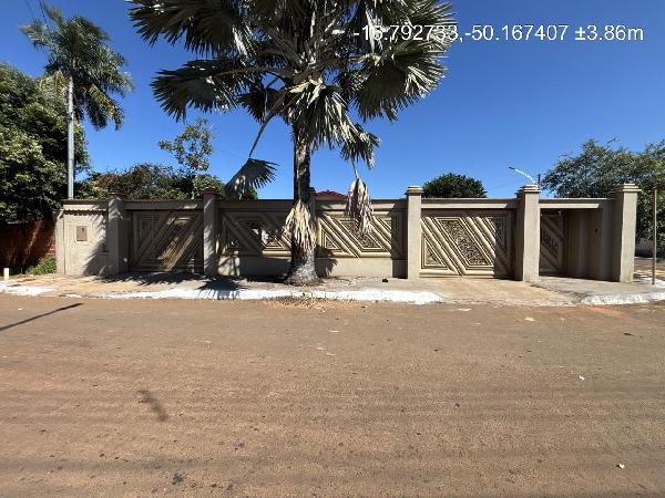 Casa em Palminópolis, Setor Central, Avenida Eternidade, N. 170, Qd 17, Lt 110, GO. Área: 275.96m2