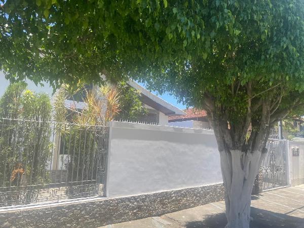 Prédio em Campos dos Goytacazes, Parque Turf Club, Rua Oswaldo Tavares, N. 256,, RJ. Área: 335.56m2