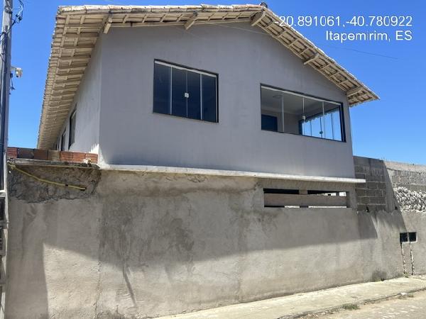 Casa em Itapemirim, Praia De Itaipava, Rua Deozalina Viana De Aguiar, N. 181, Casa 01, ES. Área: 102.5m2