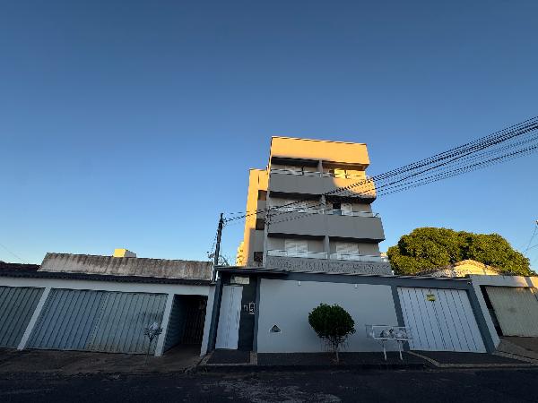 Apartamento em Uberlândia, Santa Monica, Rua Sebastiana Arantes Fonseca, N. 227, Apto 301, 3 Pav Tipo Lt 09 Qd 106, MG. Área: 65.01m2