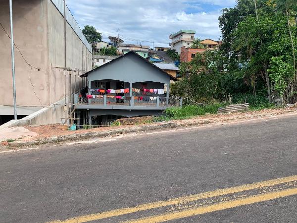 Casa em Cruzeiro do Sul, Centro, Avenida 17 De Novembro, N. Sn, Qd 27 Lt 18, AC. Área: 240m2