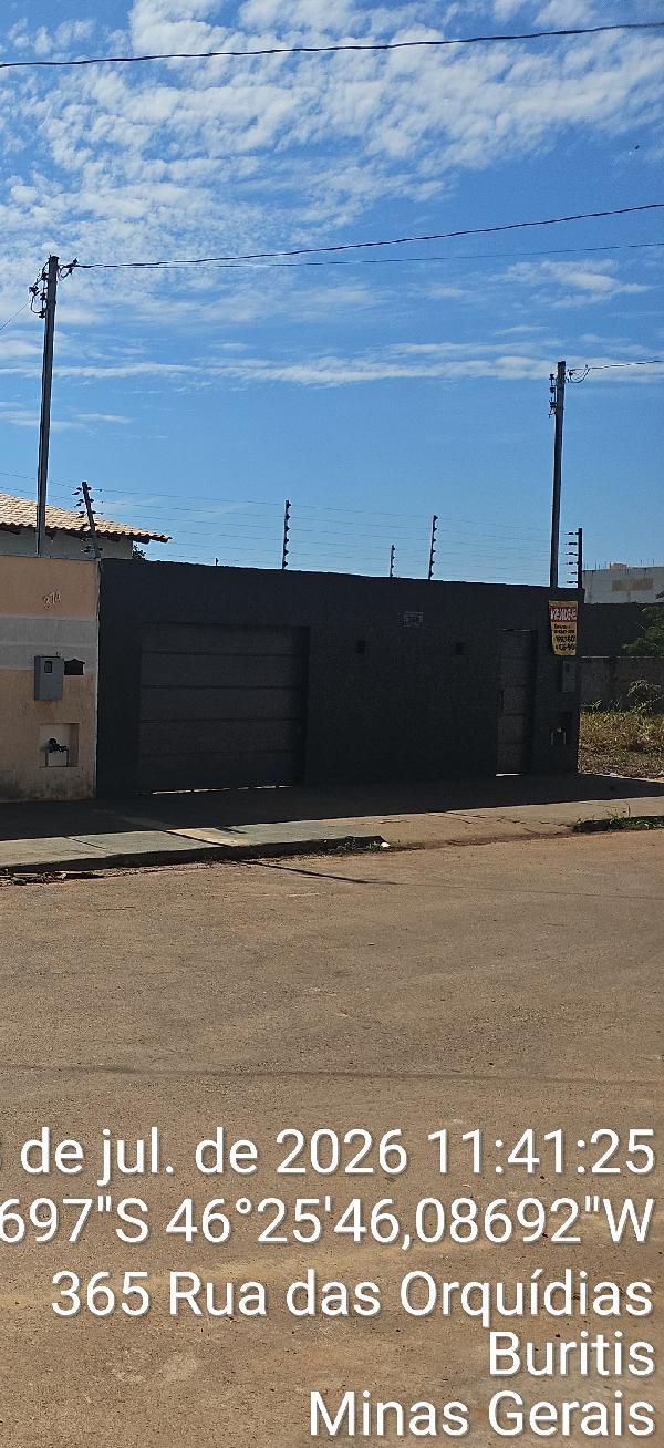 Casa em Buritis, Planalto, Rua Das Orquídeas, N. 360, Qd 07 Lt 34, MG. Área: 74m2