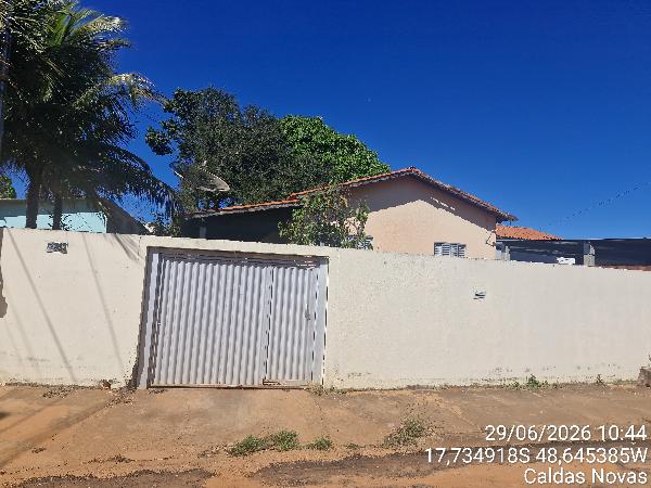 Casa em Caldas Novas, Portal Das Aguas Quentes, Avenida E, N. 631, Lt 20 Qd 12, GO. Área: 72.93m2