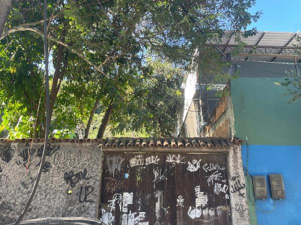 Terreno em Rio de Janeiro, Jacarepagua, Estrada Dos Tres Rios, N. Sn, Lt 11, RJ. Área: 371m2