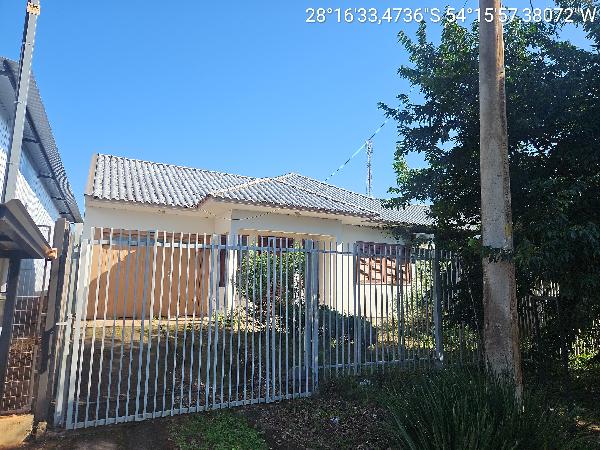 Casa em Santo Ângelo, Pascotini, Rua Arthur Alberto Dunke, N. 8, Lote 13 Quadra 30 Pav 01, RS. Área: 295m2