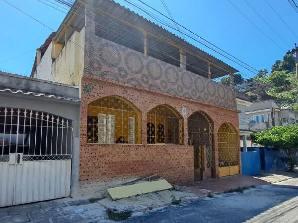 Casa em São Gonçalo, Paraiso, Rua Ercilia Figueiredo, N. 355, Cs 01, RJ. Área: 249m2