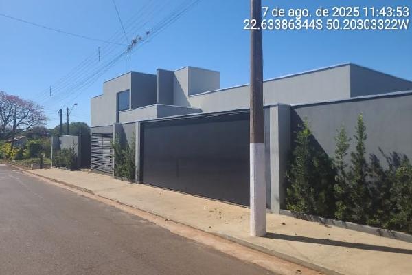 Casa em Platina, Centro, Rua Ismael Benedito Camargo, N. 453, Lote 294 Quadra 61, SP. Área: 255.51m2