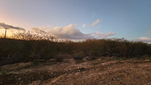 Terreno em Caruaru, Joao De Deus, Rua Projetada 11, N. Sn, Lt 13, Qd A4, PE. Área: 450m2