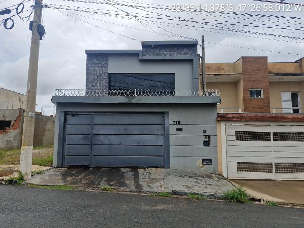 Casa em Votorantim, Residencial Giardino Di Veneto, Rua Jose Carlos Pedrico, N. 710, Qd D Lt 03, SP. Área: 185.1m2