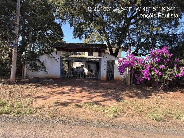 Casa em Lençóis Paulista, Chacaras Tia Emilia, Rua Joao Sasso, N. 340, Chacara N 19 Qd A, SP. Área: 93.1m2