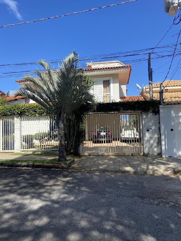 Casa em Belo Horizonte, Belvedere, Rua Pericles Vieira De Mendonca, N. 36, Lt 5 Qd 10, MG. Área: 394.75m2