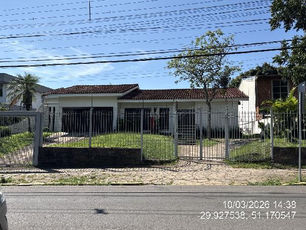 Casa em Canoas, Nossa Senhora Das Gracas, Rua Monte Castelo, N. 450, 0,, RS. Área: 229.9m2