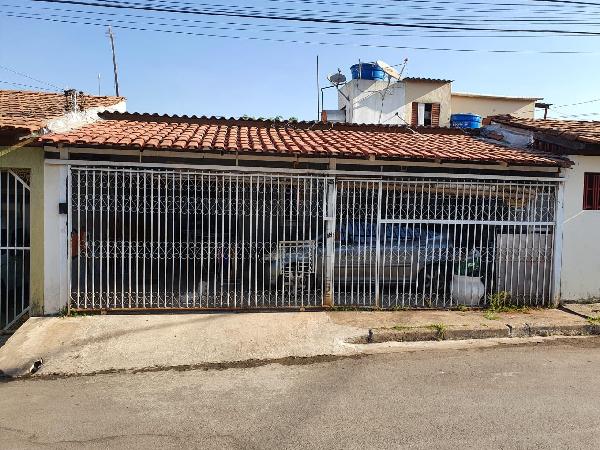 Casa em Candangolândia, Candangolandia, Qr 2, N. 54, Cj F, DF. Área: 31.35m2