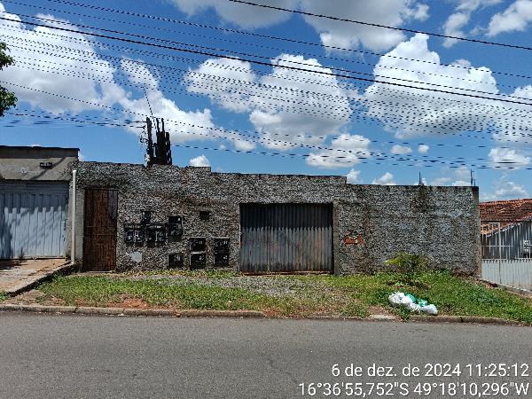 Casa em Goiânia, Jardim Balneario Meia Ponte, Avenida Auta Ferraz De Camargo, N. Sn, Lt 24 Qd 106, GO. Área: 195.14m2