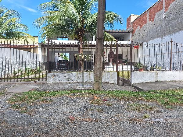 Casa em Araruama, Paraty, Rua Aimbere, N. 444, Qd 26 Lt 08, RJ. Área: 476.59m2