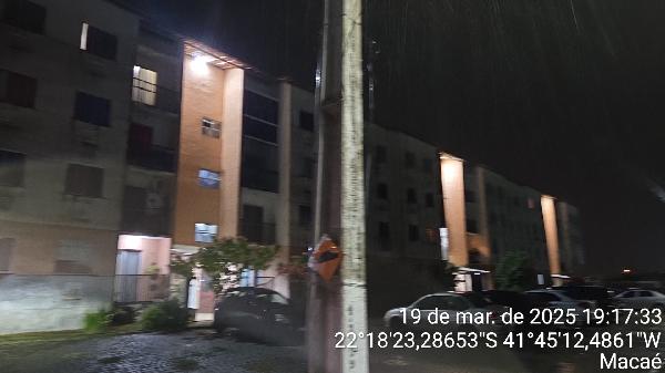 Apartamento em Macaé, Ajuda De Cima, Avenida Afonso Pena, N. 245, Apto 401, Bl 05 Lt 01a Qd 07, RJ. Área: 61.81m2