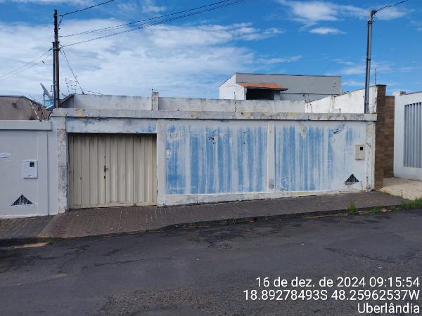 Casa em Uberlândia, Brasil, Rua Alagoas, N. 571, Quart 63 Lt 22, MG. Área: 122.72m2