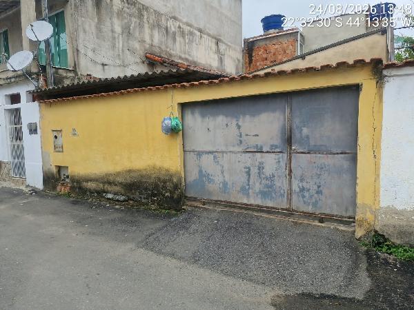 Casa em Barra Mansa, Novo Horizonte, Rua Treze, N. 32, Lt 03 Qd 27, RJ. Área: 61.13m2