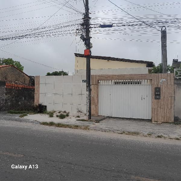 Casa em Alagoinhas, Barreiro, Rua Dos Eucaliptos, N. 273,, BA. Área: 66m2