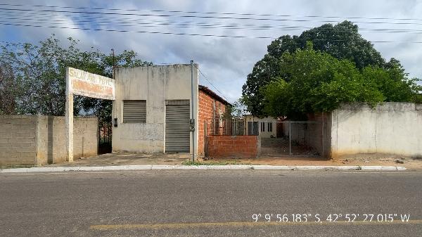Casa em Bonfim do Piauí, Centro, Avenida Joaquim DiÓ, N. 0,, PI. Área: 50.85m2