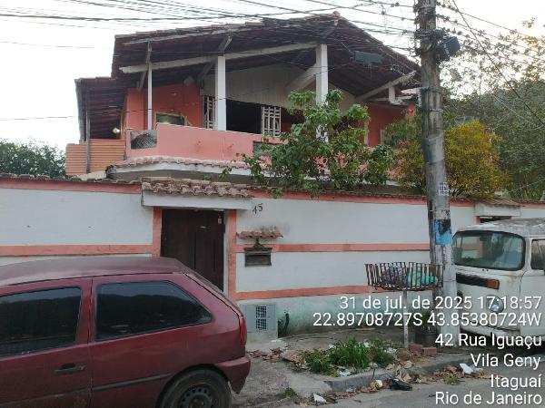 Casa em Itaguaí, Vila Geny, Rua Iguacu, N. 45, Lotes 28 E 29 Qd. 14, RJ. Área: 238m2