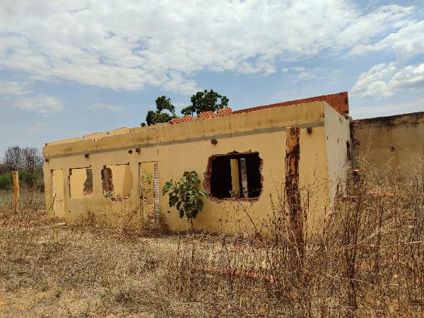 Casa em Matias Cardoso, Setor Sc-iii, Gleba C2  Setor Sc Iii N 1, N. Sn, Lt 127p, MG. Área: 120m2