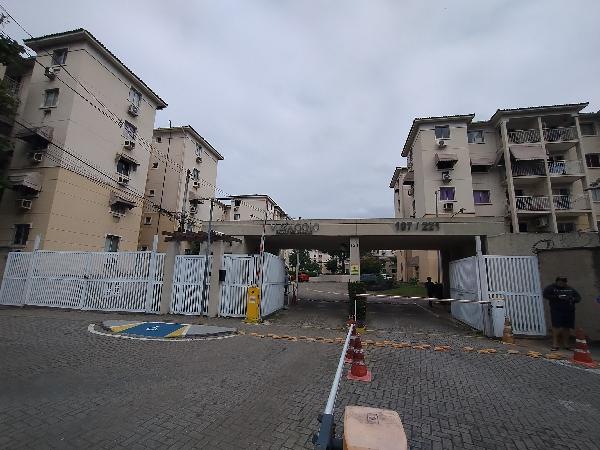 Apartamento em Rio de Janeiro, Iraja, Estrada Da Agua Grande, N. 221, Apto 104, Bl Xiv, RJ. Área: 57m2