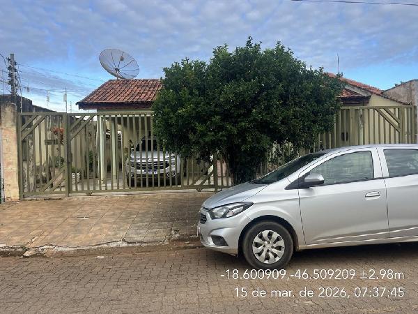 Casa em Patos de Minas, Eldorado, Rua Joao De Souza Nascentes, N. 168, Lt 16 Qd 04, MG. Área: 189.67m2