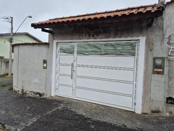 Casa em Mogi das Cruzes, Mogi Moderno, Avenida Brasil, N. 1266,, SP. Área: 102.9m2