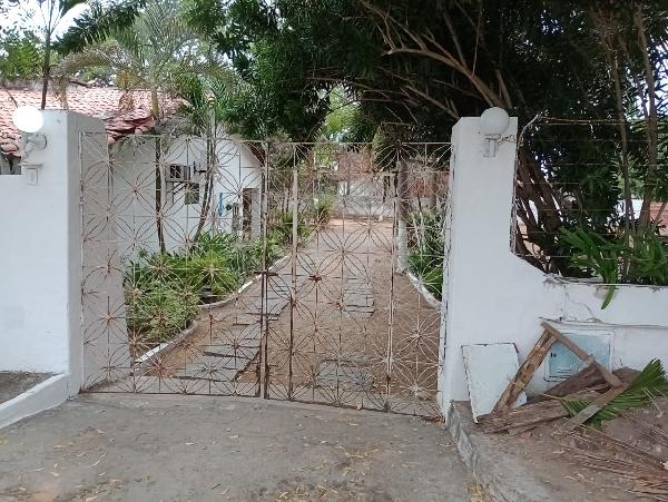 Casa em Paraipaba, Lot Porto Da Lagoinh, Rua Milton Gois, N. 142, Qd 22 Lt 02 03 04 05, CE. Área: 280m2