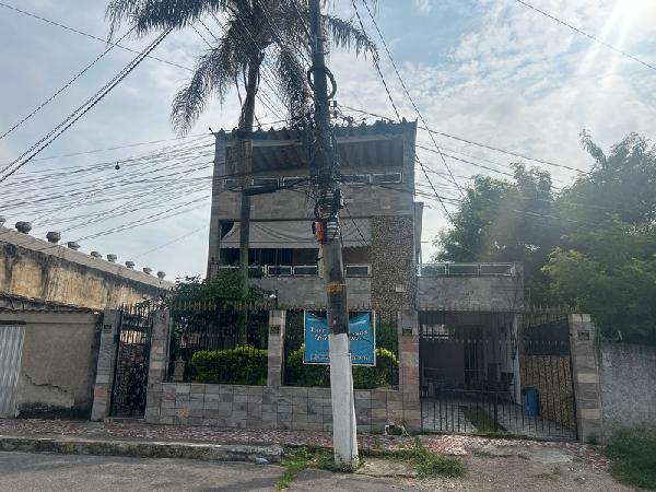 Casa em Duque de Caxias, Vila Sao Sebastiao, Rua Alberto Siqueira, N. 1105, Lt 37 Qd 20, RJ. Área: 350m2