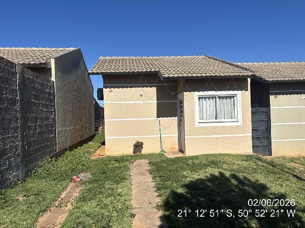 Casa em Valparaíso, Jardim Alto Alegre, Rua Manoel Mairene Biudes, N. 53, Lt W Qd E, SP. Área: 44.95m2
