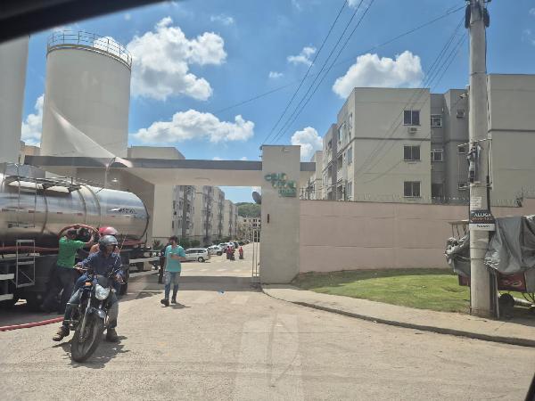 Apartamento em Nova Iguaçu, Santa Rita, Estrada Velha De Santa Rita, N. 1052, Apto 304, Bl 17 Lt 6a3, RJ. Área: 43.68m2