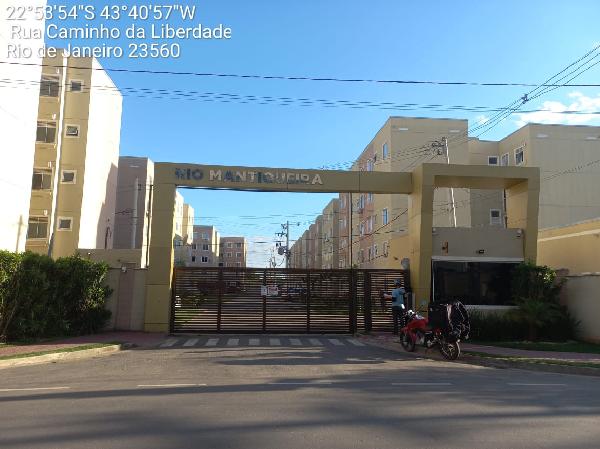 Apartamento em Rio de Janeiro, Santa Cruz, Rua Projetada C, N. 85, Apto 104, Bl 01, RJ. Área: 45.3m2