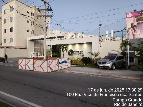Apartamento em Rio de Janeiro, Campo Grande, Rua Vicente Francisco Dos Santos, N. 100, Apto 304, Bl 03, RJ. Área: 42.78m2