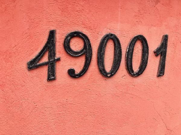 Casa em Rio de Janeiro, Campo Grande, Avenida Brasil, N. 49001, Apto 101, Bl 60, RJ. Área: 54m2