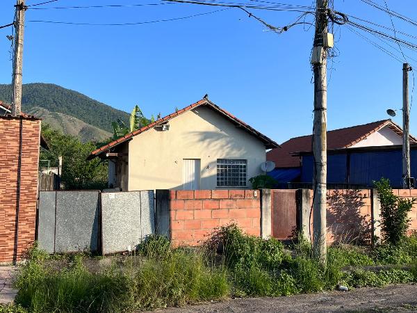 Casa em Nova Iguaçu, Lagoinha, Rua Dido, N. 101, Qd 30 Lt 23, RJ. Área: 65m2