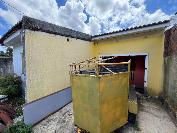 Casa em Camaragibe, Jardim Primavera, Rua Rui Barbosa, N. 590, Cs 149, PE. Área: 60m2