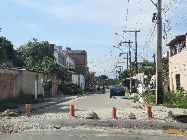Casa em São Gonçalo, Trindade, Rua Cabo Frio, N. 706, Lt 05, Qd 18, RJ. Área: 70m2