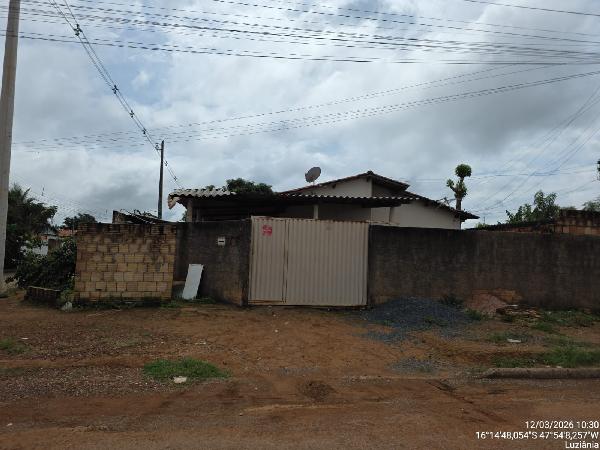 Casa em Luziânia, Parque Paulistano Gleba A, Avenida B, N. Sn, Lote 28, Quadra 05, GO. Área: 357m2