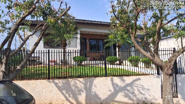 Casa em Santa Rosa, Cruzeiro, Rua Progresso, N. 599, Parte Lt 13 Qd 104, RS. Área: 69.85m2