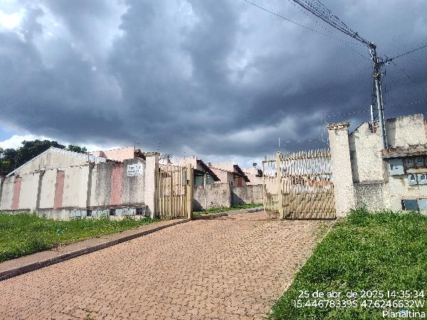 Casa em Planaltina, Setor Oeste, Rua 37, N. Sn, Lt 27, Qd MansÃO, Cs 06, Tp I, GO. Área: 62.79m2