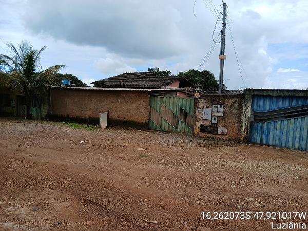 Casa em Luziânia, Parque Estrela Dalva Ix, Rua 114, N. Sn, Cs 3 Lt 03 Qd 394, GO. Área: 55.09m2