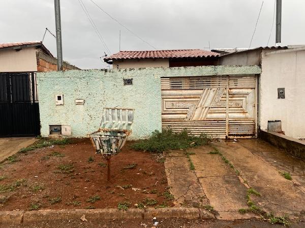 Casa em Luziânia, Parque Industrial Mingone, Rua Pernambuco, N. Sn, Cs 01 Qd 38 Lt B, GO. Área: 56.44m2
