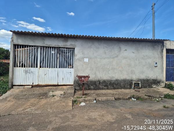 Casa em Águas Lindas de Goiás, Jardim Da Barragem Vi, Quadra 63, N. Sn, Lt 29a-6 Rua 15, GO. Área: 73.8m2