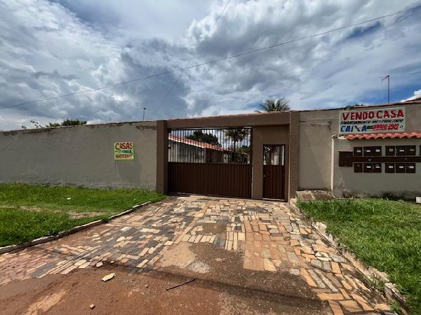 Casa em Luziânia, Mansoes De Recreio Estrela Dalva Iv, Rua 35, N. S/N, 09 Lt 22 Qd 130, GO. Área: 56.37m2